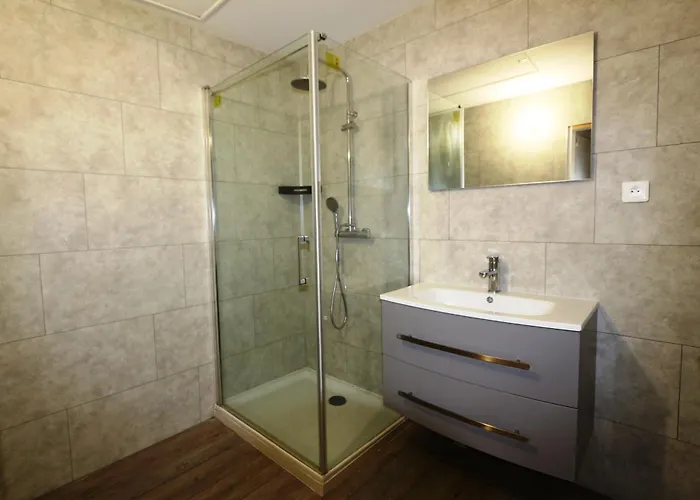 20 Min Puy Du F Ou Maison Entiere 3 9 Personnnes