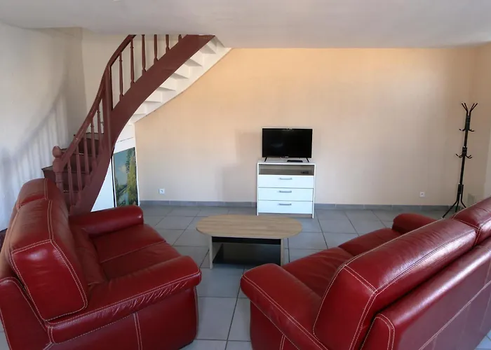 20 Min Puy Du F Ou Maison Entiere 3 9 Personnnes Сasa de vacaciones